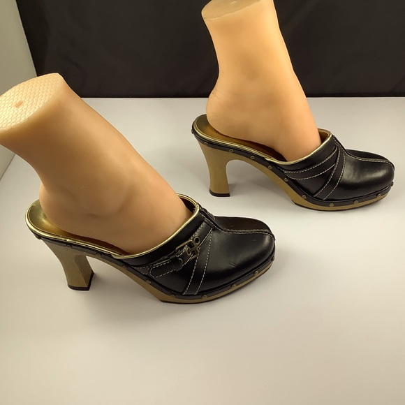 NWOT Fashion Bug Dinah Black Faux Leather Wood Platform Clog Heels 7.5 - Picture 15 of 16